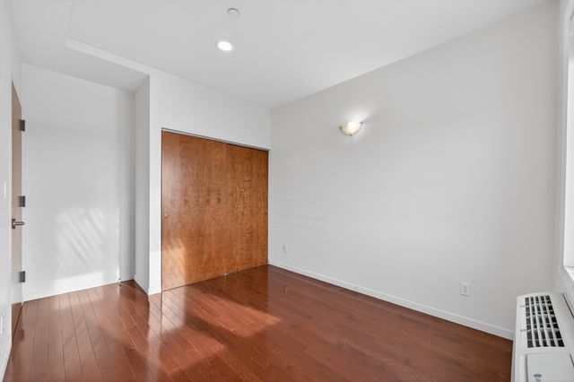 14906 Northern Blvd Apt 501, New York City, NY 11354