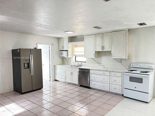 9711 Caribbean Blvd, Cutler Bay, FL 33189