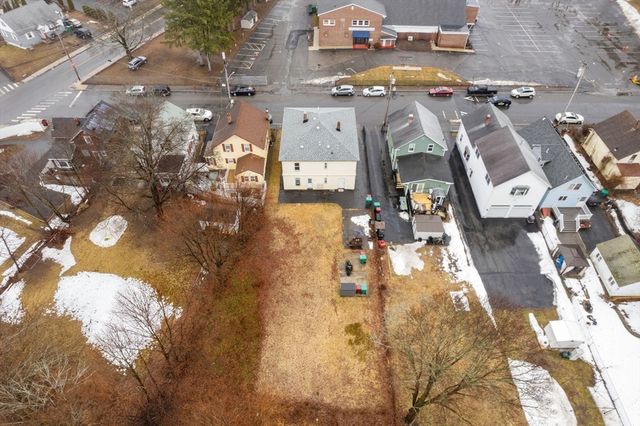 202 Coburn Street, Lowell, MA 01852