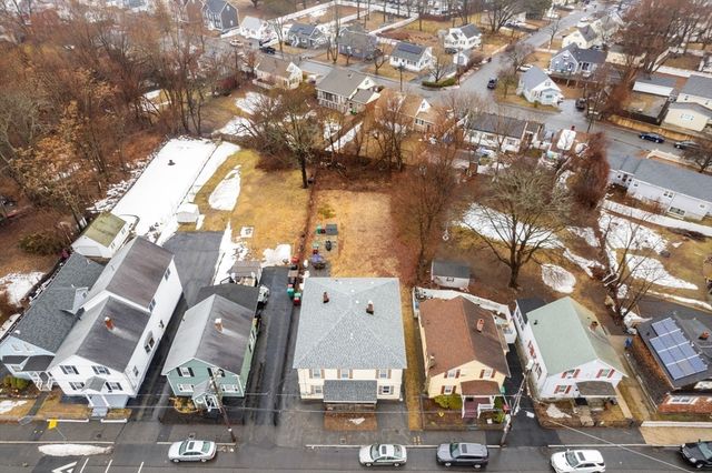 202 Coburn Street, Lowell, MA 01852