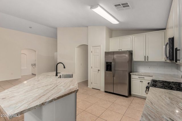 11241 W DAVIS Lane, Avondale, AZ 85323