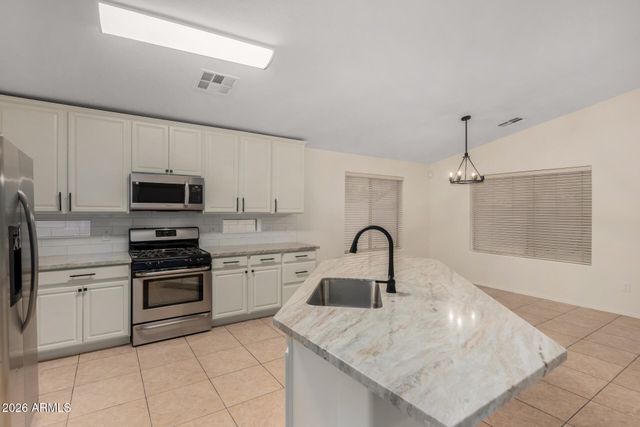 11241 W DAVIS Lane, Avondale, AZ 85323