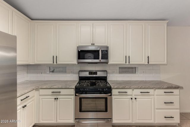 11241 W DAVIS Lane, Avondale, AZ 85323