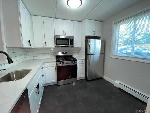 85 N Middletown Road A4, Nanuet, NY 10954