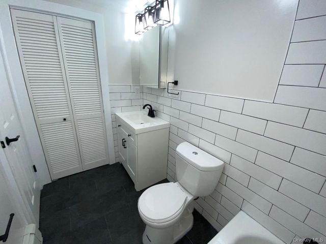 85 N Middletown Road A4, Nanuet, NY 10954