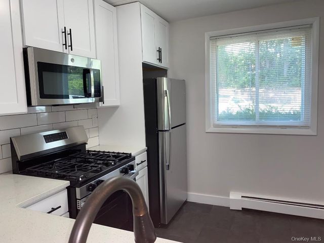 85 N Middletown Road A4, Nanuet, NY 10954