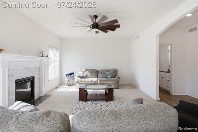 32169 Adam Brown Drive, Rockwood, MI 48173