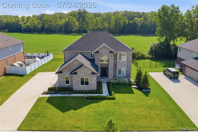 32169 Adam Brown Drive, Rockwood, MI 48173