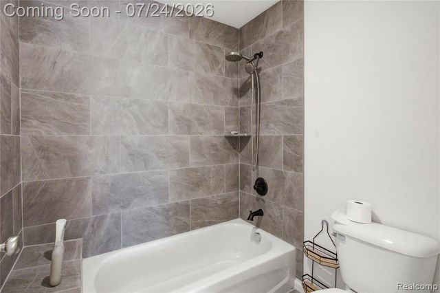 32169 Adam Brown Drive, Rockwood, MI 48173