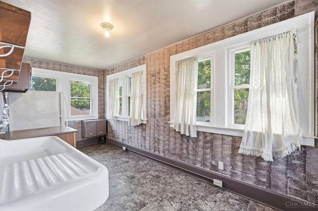 111 N Sutphin Street, Middletown, OH 45042