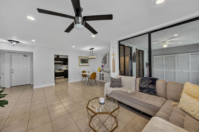 8565 W Boca Glades Blvd W C, Boca Raton, FL 33434