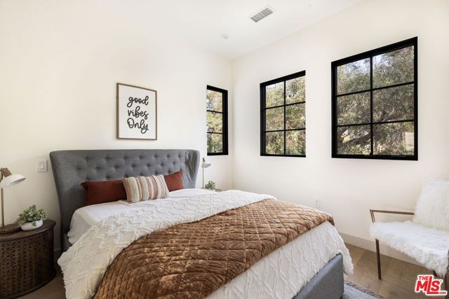 4624 Balboa Avenue, Encino (los Angeles), CA 91316