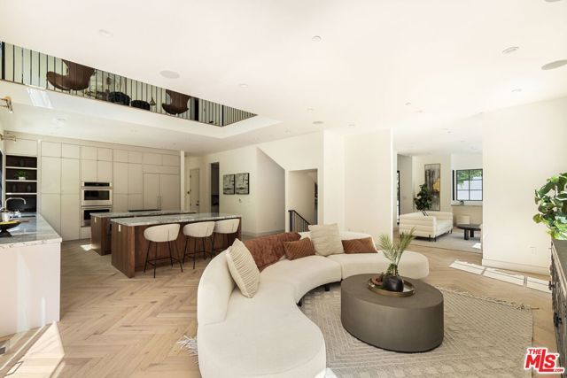 4624 Balboa Avenue, Encino (los Angeles), CA 91316