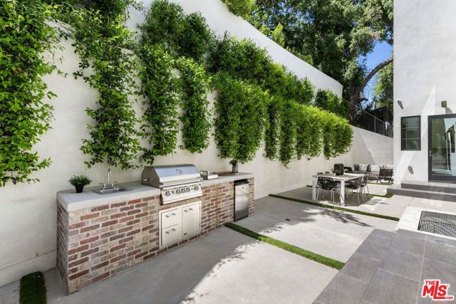 4624 Balboa Avenue, Encino (los Angeles), CA 91316