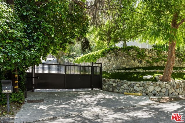 4624 Balboa Avenue, Encino (los Angeles), CA 91316