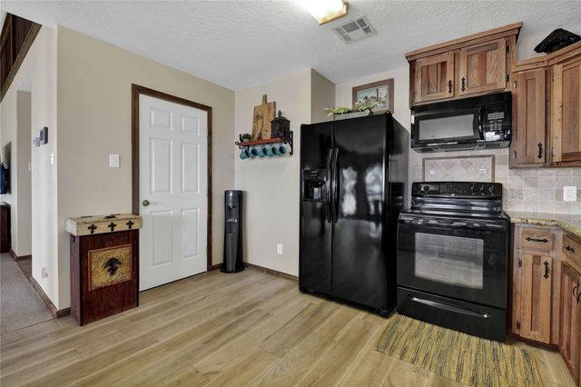 172 Little Dove, Livingston, TX 77351