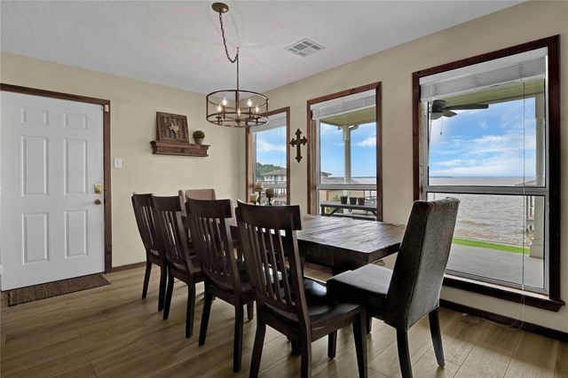 172 Little Dove, Livingston, TX 77351