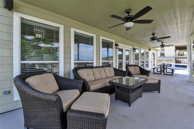 172 Little Dove, Livingston, TX 77351