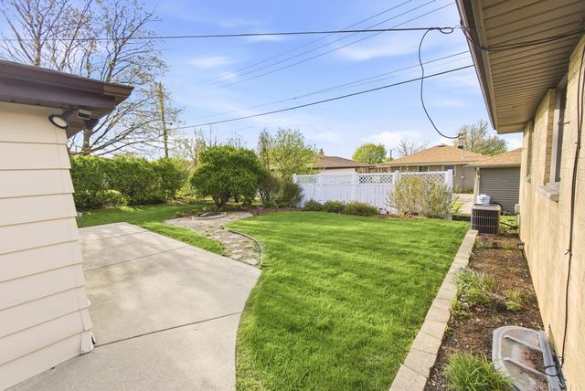 4961 24th STREET, Milwaukee, WI 53221