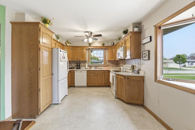 4961 24th STREET, Milwaukee, WI 53221