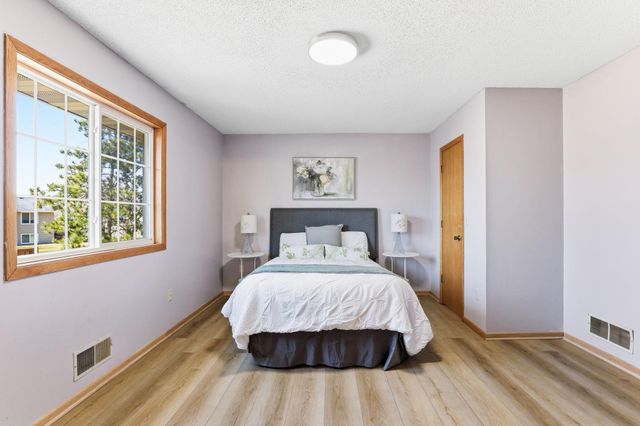 11874 Jonquil Street NW, Coon Rapids, MN 55433