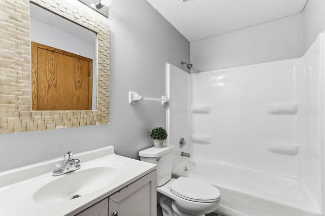 11874 Jonquil Street NW, Coon Rapids, MN 55433