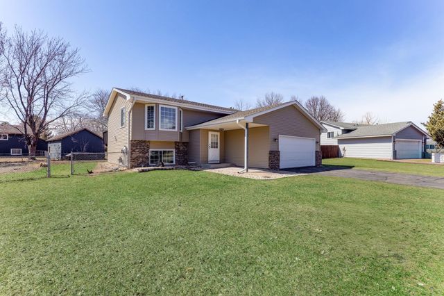 11874 Jonquil Street NW, Coon Rapids, MN 55433
