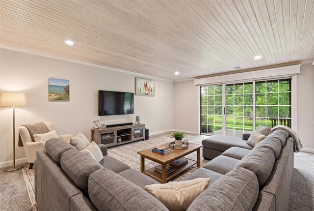 86 Sun Ridge Drive, Holland, MI 49424