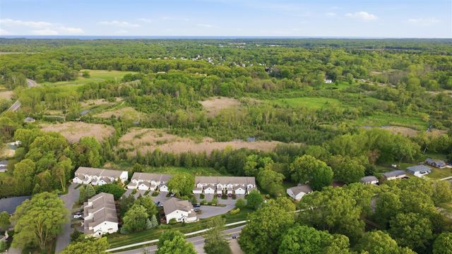 86 Sun Ridge Drive, Holland, MI 49424