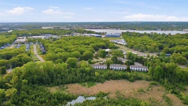 86 Sun Ridge Drive, Holland, MI 49424