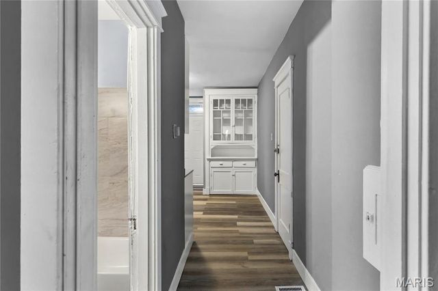 4234 Dewey Avenue 2N, St Louis, MO 63116