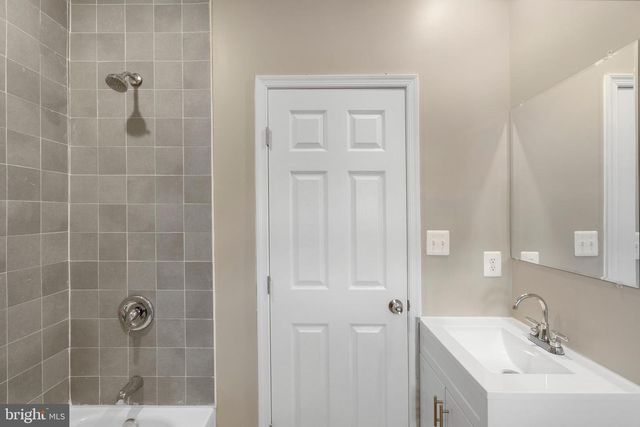 945 N ASHBURTON ST, Baltimore, MD 21216