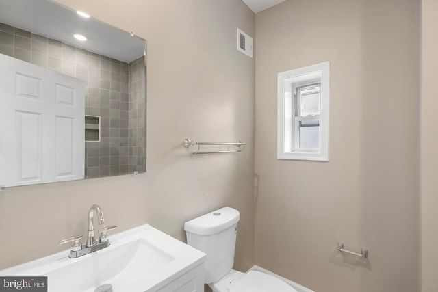 945 N ASHBURTON ST, Baltimore, MD 21216