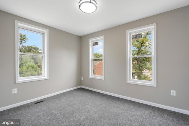 945 N ASHBURTON ST, Baltimore, MD 21216