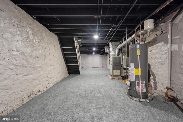 945 N ASHBURTON ST, Baltimore, MD 21216