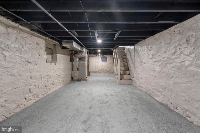 945 N ASHBURTON ST, Baltimore, MD 21216