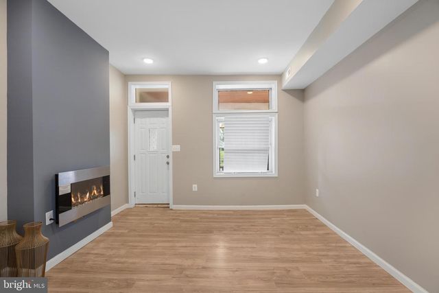 945 N ASHBURTON ST, Baltimore, MD 21216