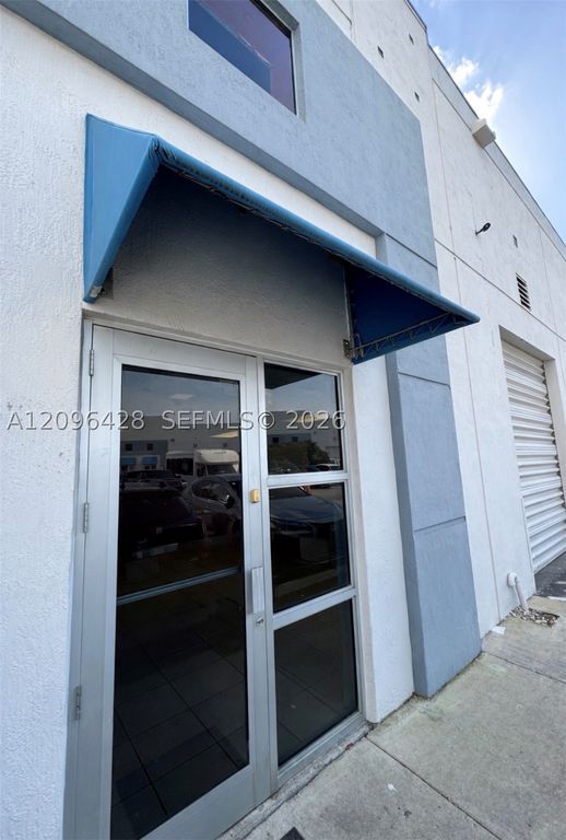 2365 NW 70th Ave C-7, Miami, FL 33122