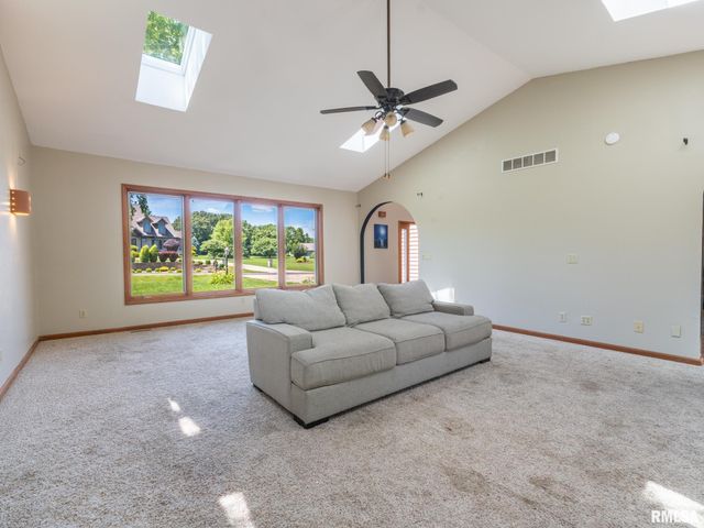 1318 AMANDA Drive, Metamora, IL 61548