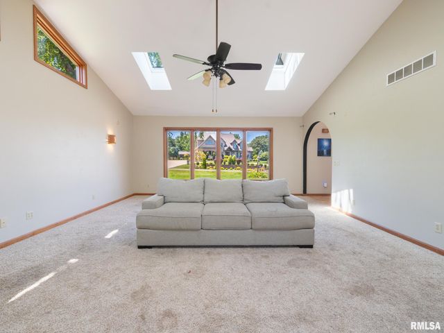 1318 AMANDA Drive, Metamora, IL 61548