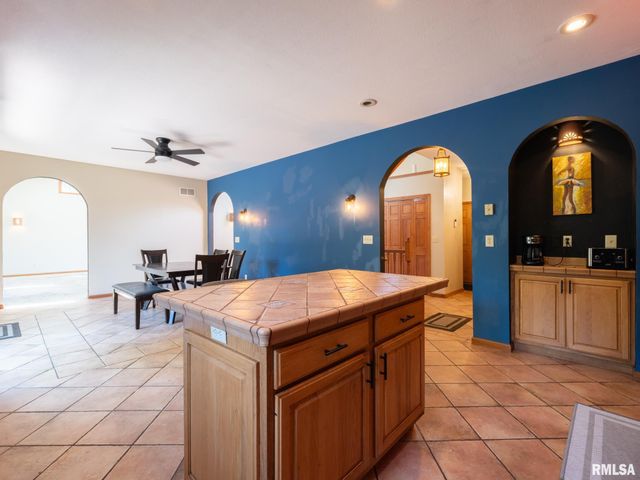 1318 AMANDA Drive, Metamora, IL 61548