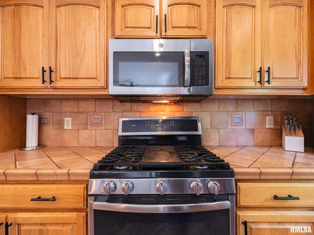 1318 AMANDA Drive, Metamora, IL 61548