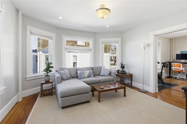 5 Meikle Avenue, Newport, RI 02840