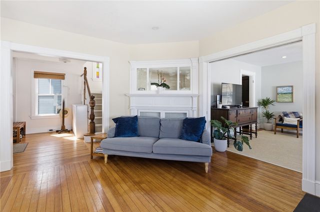 5 Meikle Avenue, Newport, RI 02840