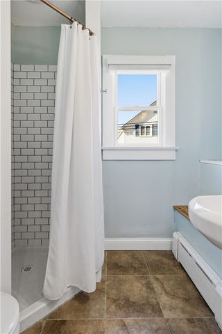 5 Meikle Avenue, Newport, RI 02840