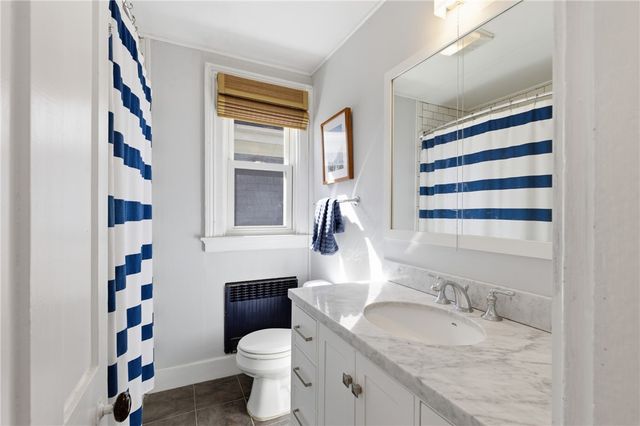 5 Meikle Avenue, Newport, RI 02840