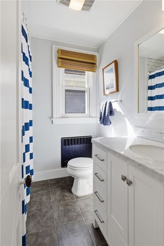 5 Meikle Avenue, Newport, RI 02840