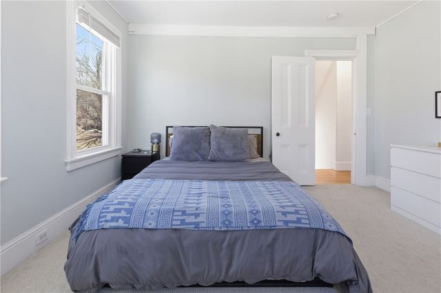 5 Meikle Avenue, Newport, RI 02840