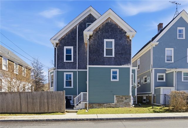 5 Meikle Avenue, Newport, RI 02840