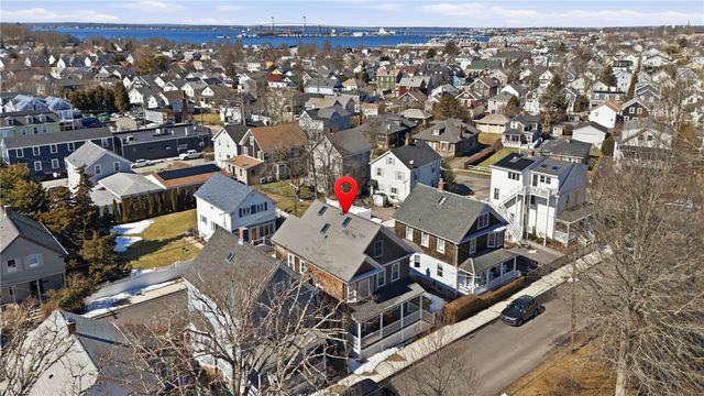 5 Meikle Avenue, Newport, RI 02840